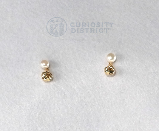 Front View of Geometric Freshwater Pearl Earrings 