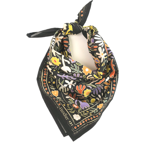 Henri Bandana with a knot tie