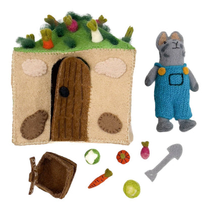 Contents of the Felt Play Set