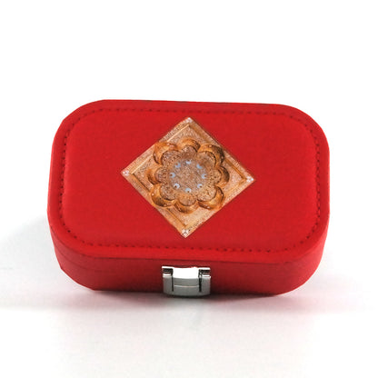 product_media/curiosity-district/islamic-geometric-mandala-jewelry-box/whippet-portrait-jewelry-box (2).jpg